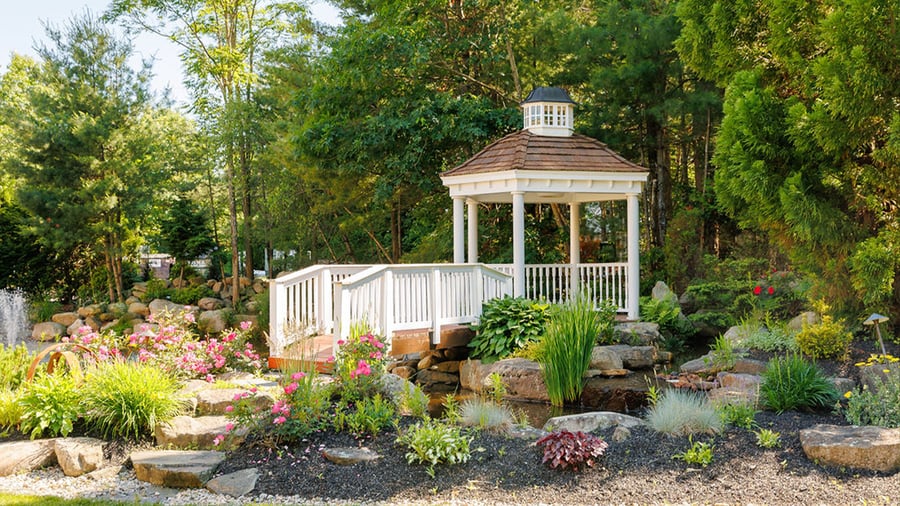 Pergola with garden - Miraval Gardens by Wedgewood Events